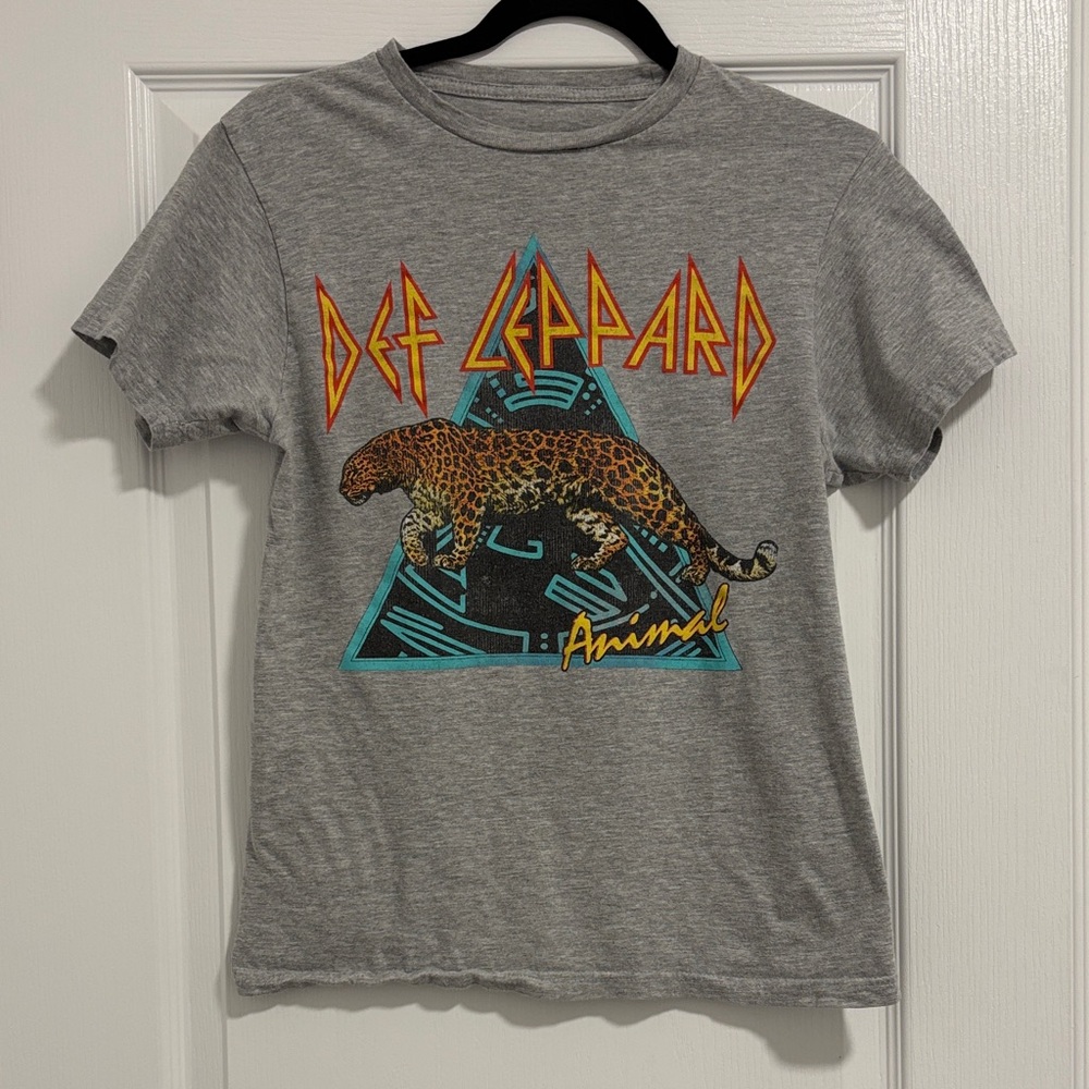 Def Leppard Gray Short Sleeve Tee